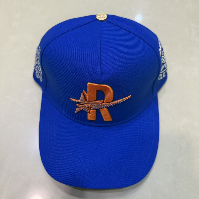 Contrast Brim 3D Embroidered R - đánh giá và giá Baseball Cap Fitted