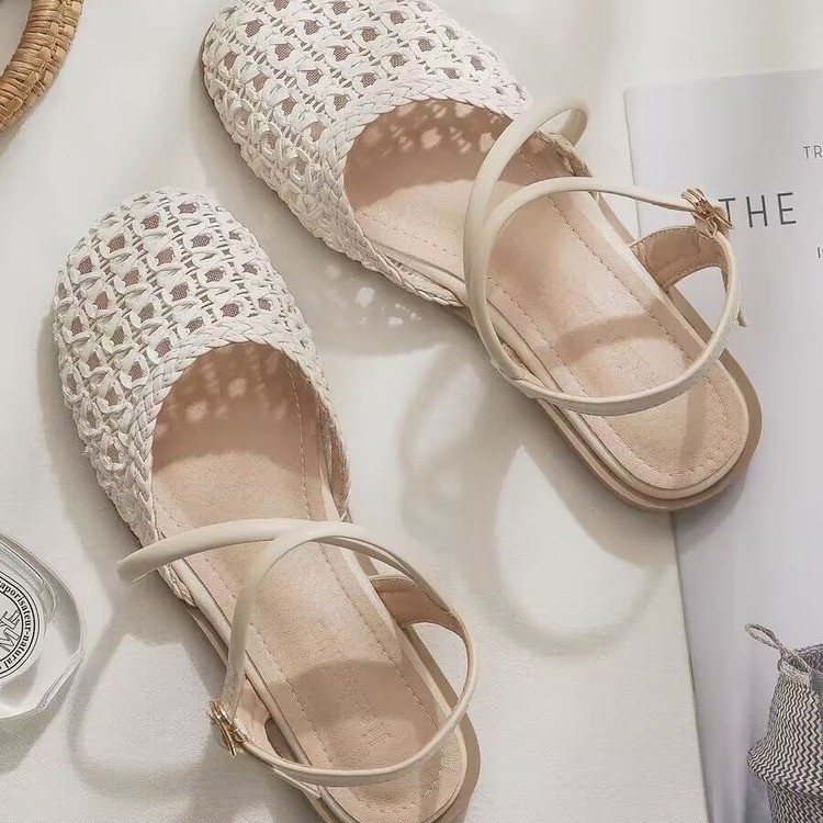 French-style Closed-toe Sandal - đánh giá và giá French Street Fashion