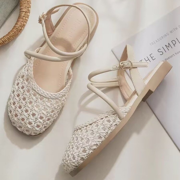 French-style Closed-toe Sandal - đánh giá và giá French Street Fashion