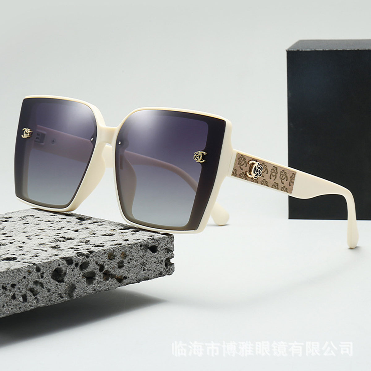 New Fashionable Sunglasses - S - đánh giá và giá Street Fashion Definition