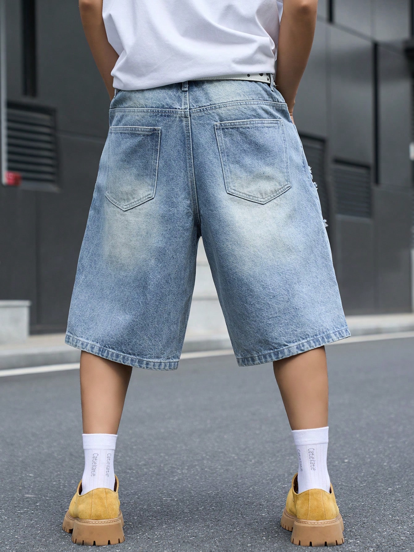 Men's Loose Fit Denim Bermuda  - đánh giá và giá Street Fashion Dance